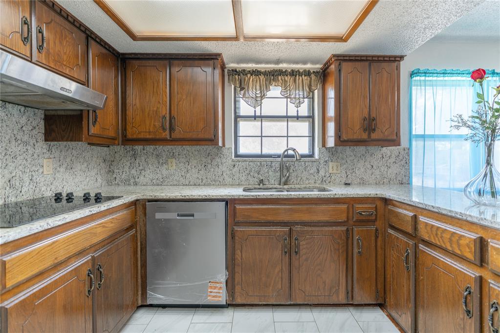 212 Americana Court Property Photo 15