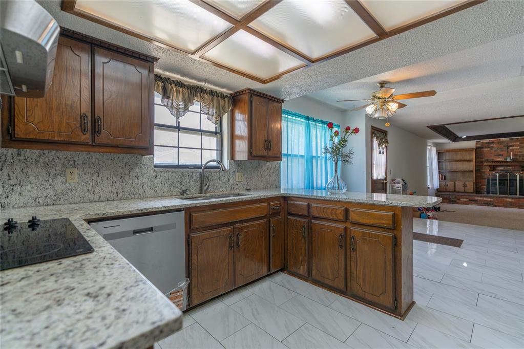 212 Americana Court Property Photo 16