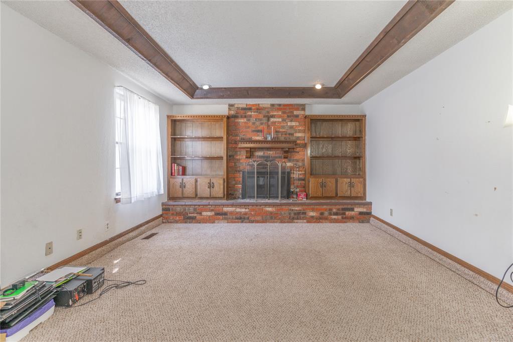 212 Americana Court Property Photo 20