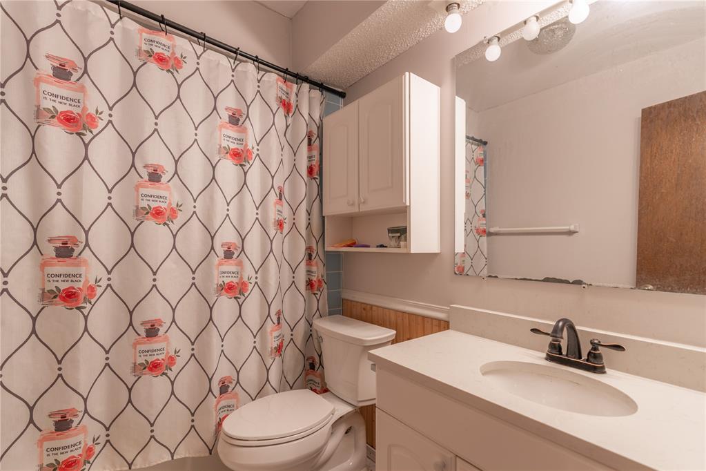 212 Americana Court Property Photo 31