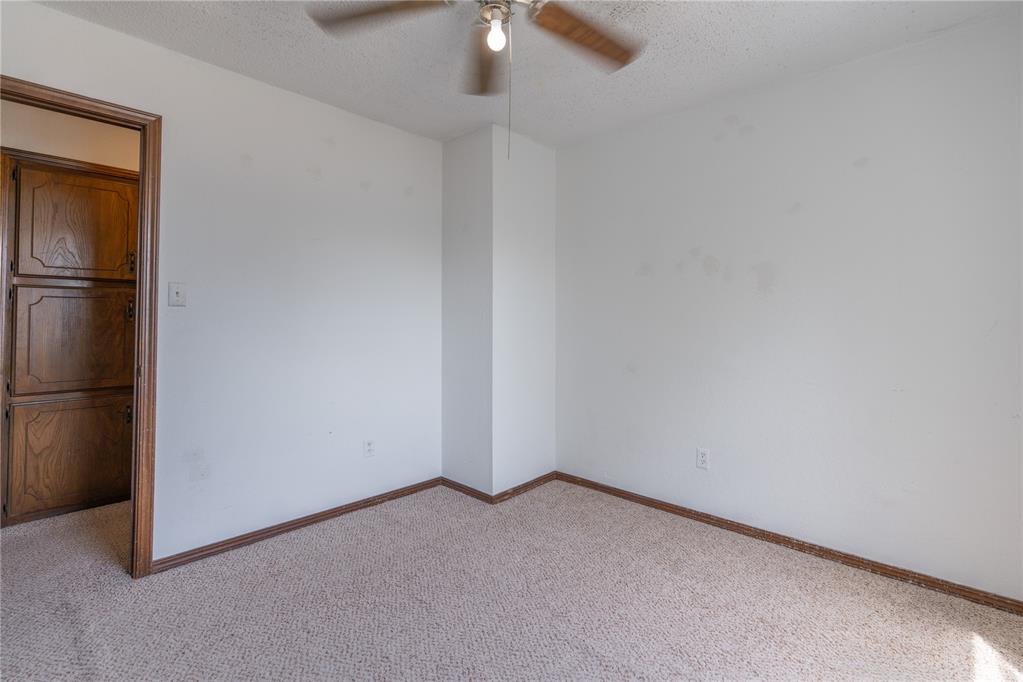 212 Americana Court Property Photo 33