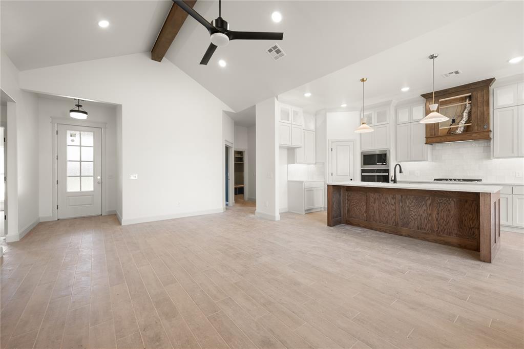 4908 Vine Cliff Road Property Photo 4