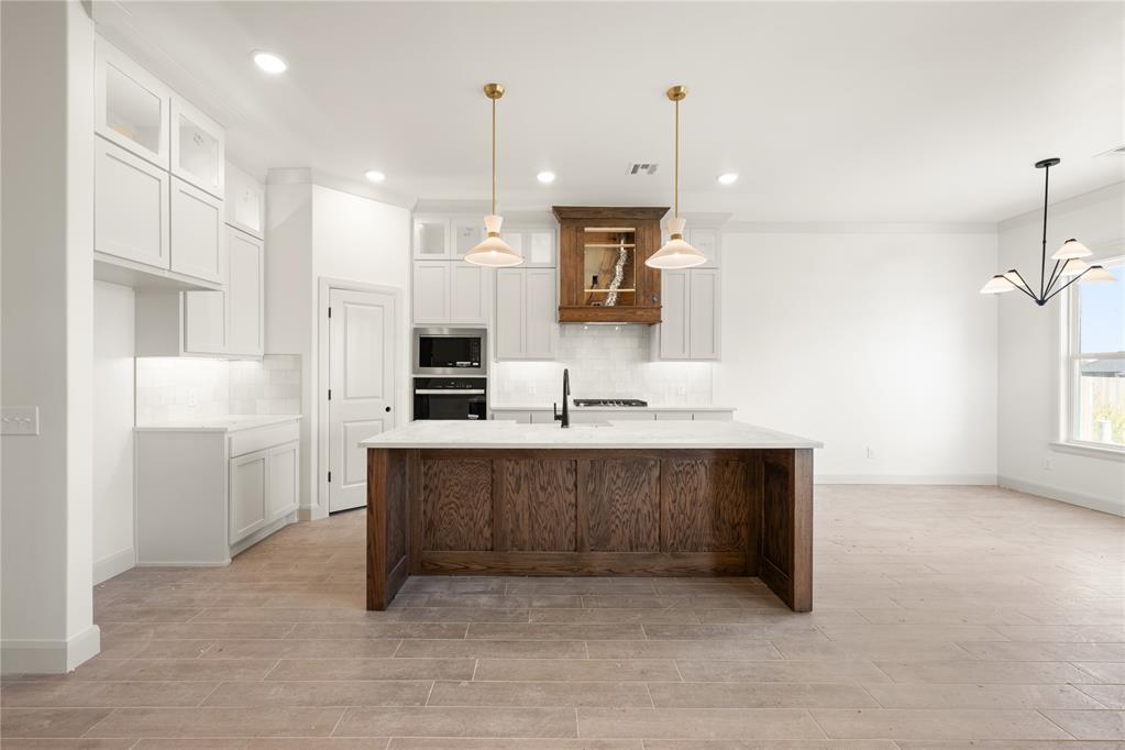4908 Vine Cliff Road Property Photo 10