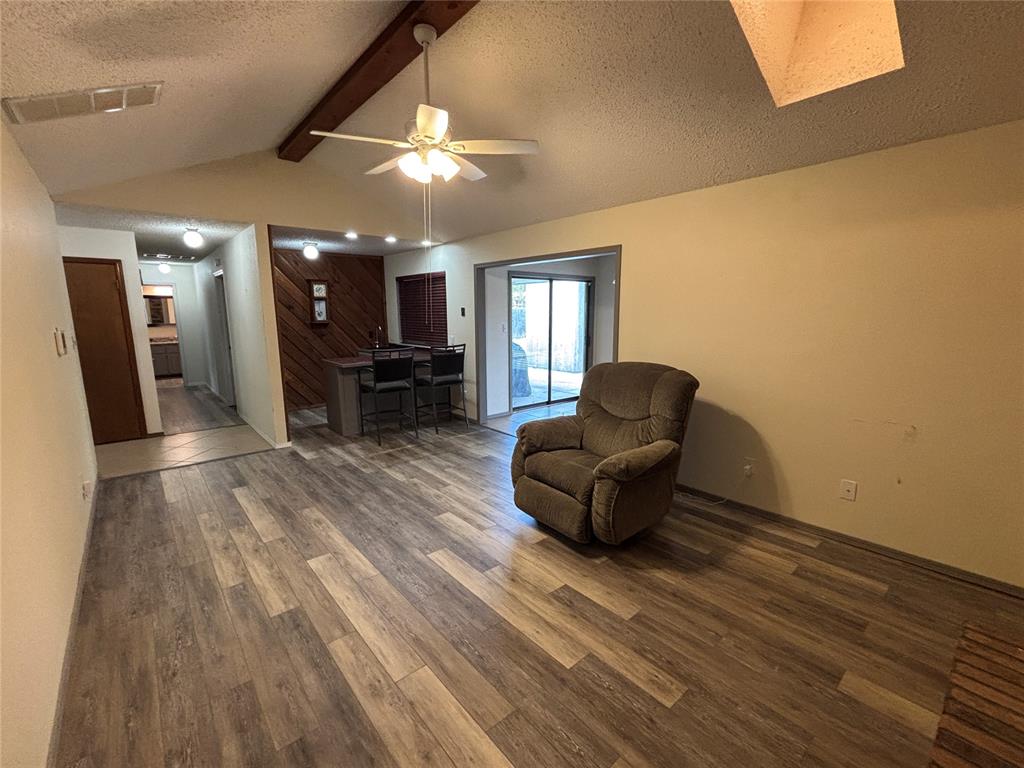 417 Boulder Court Property Photo 6