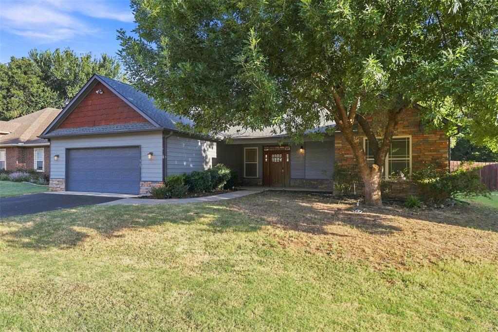 4824 W Oakcrest Road Property Photo 3