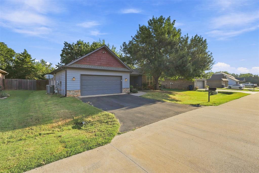 4824 W Oakcrest Road Property Photo 5