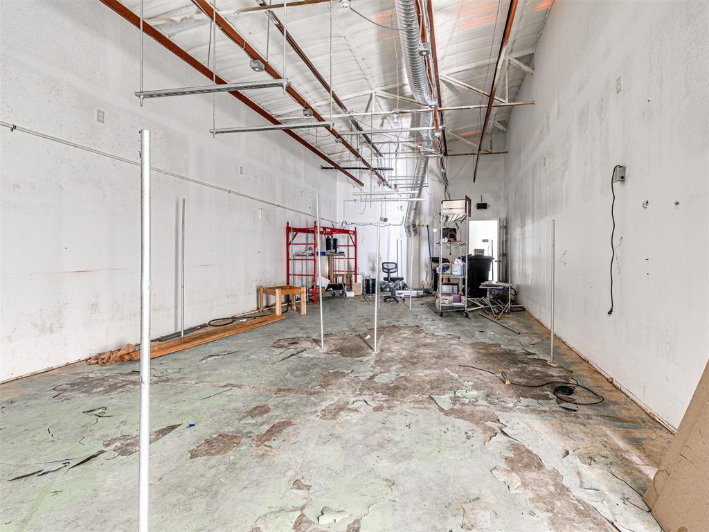 1201 E 15th Street Property Photo 27
