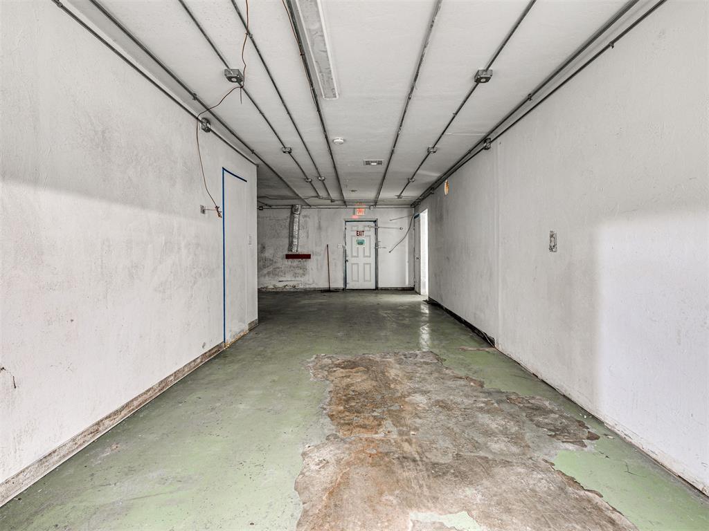 1201 E 15th Street Property Photo 34
