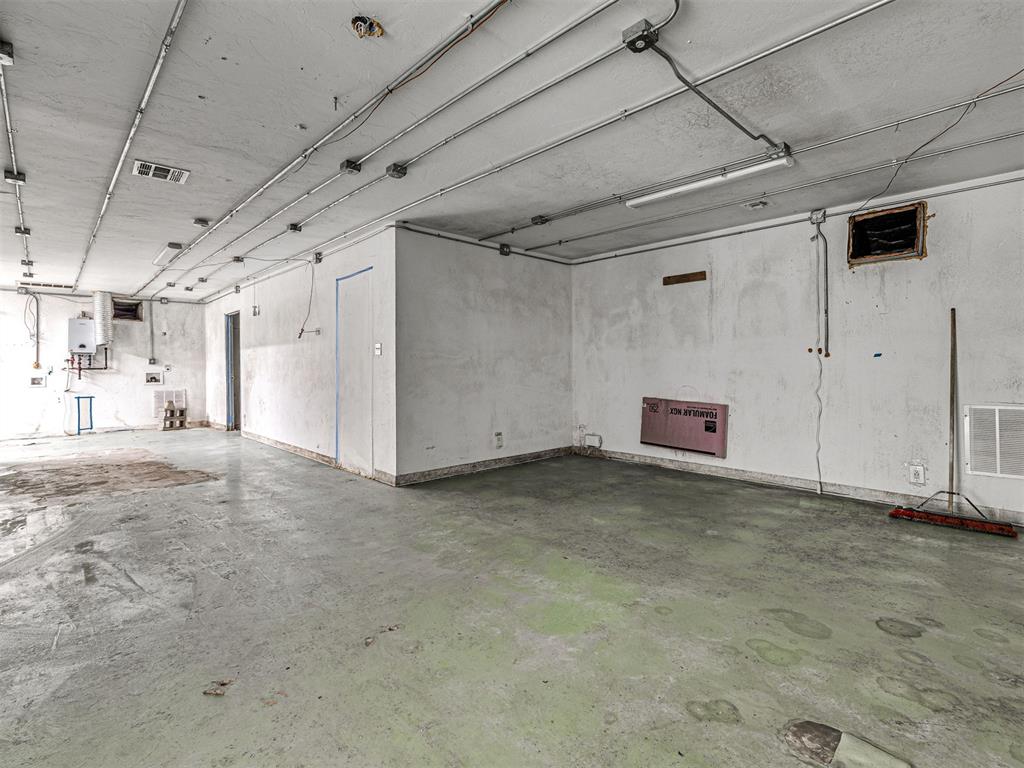 1201 E 15th Street Property Photo 35
