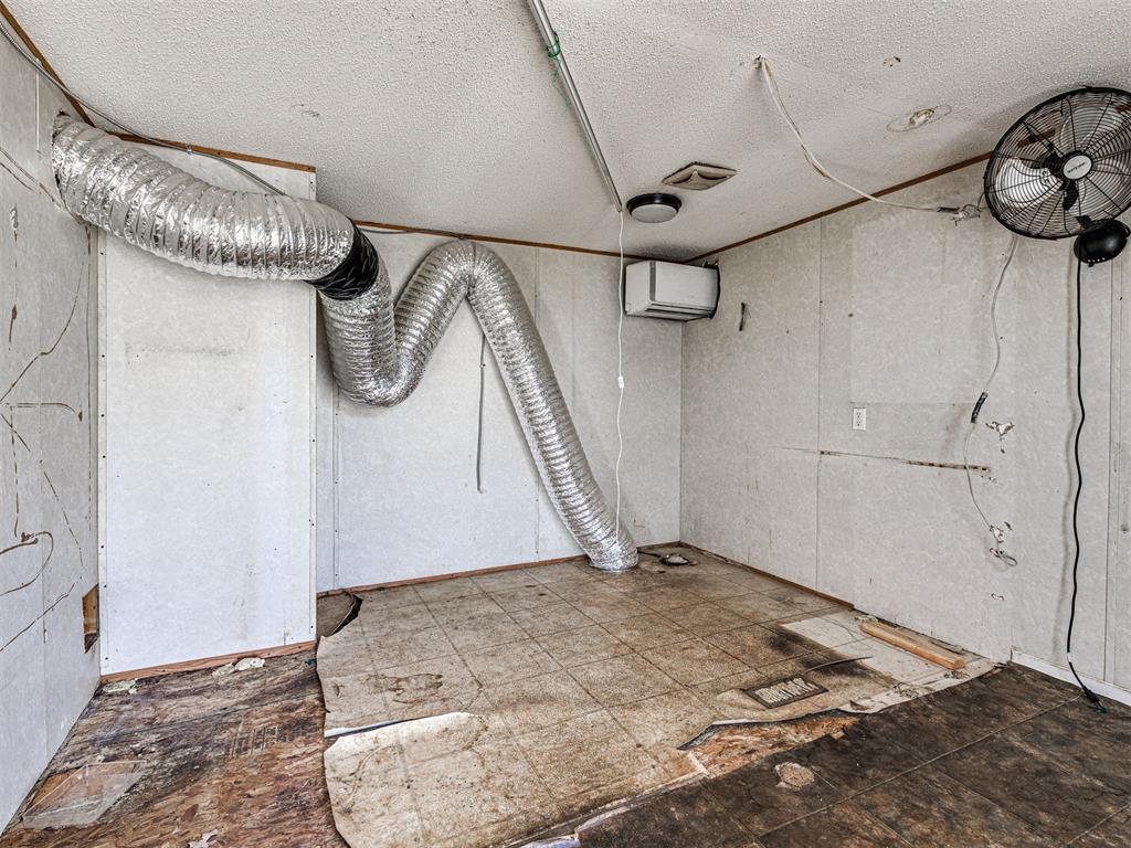 1201 E 15th Street Property Photo 38