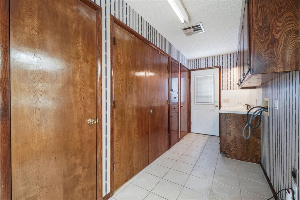 108 N Ann Street Property Photo 34