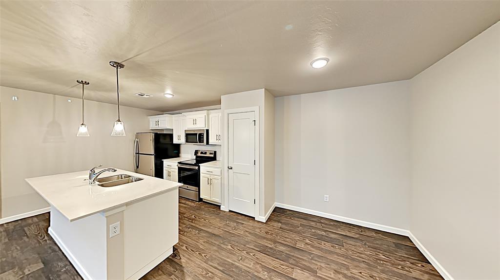 4922 Avion Court Property Photo 6