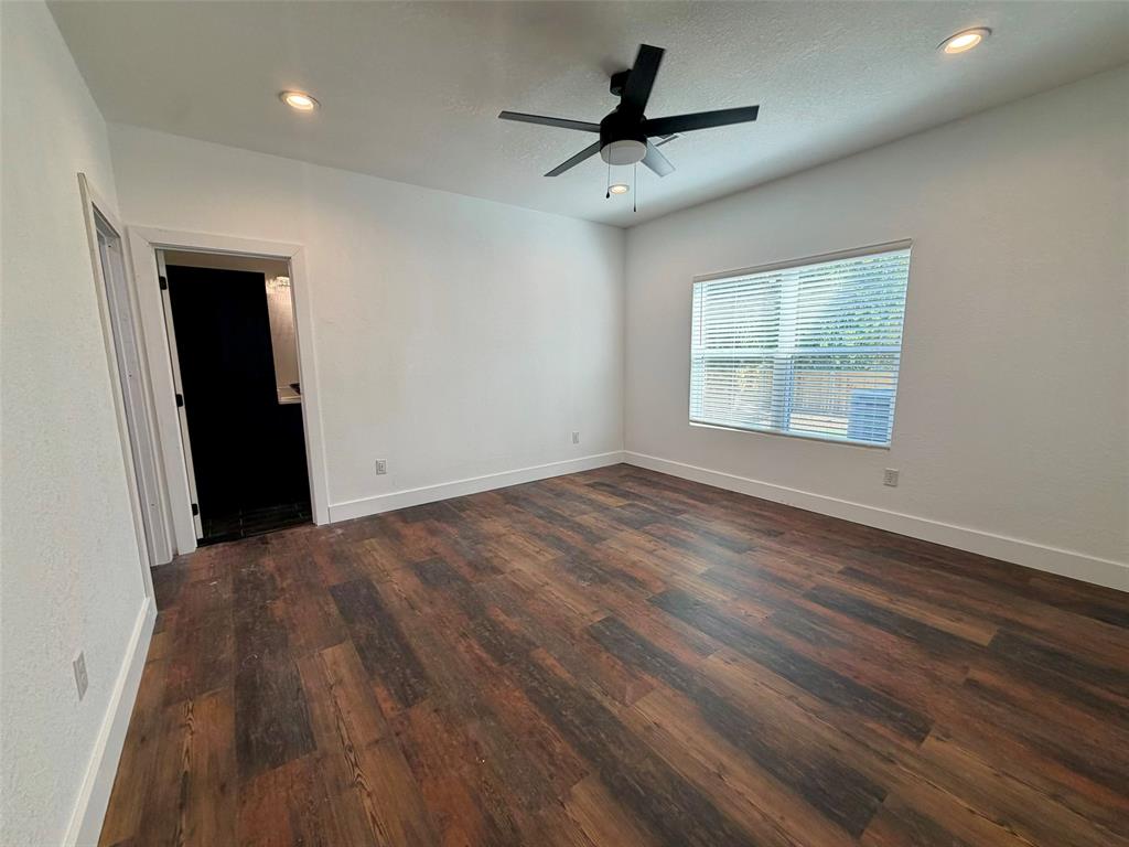 402 Se 1st Avenue Property Photo 13