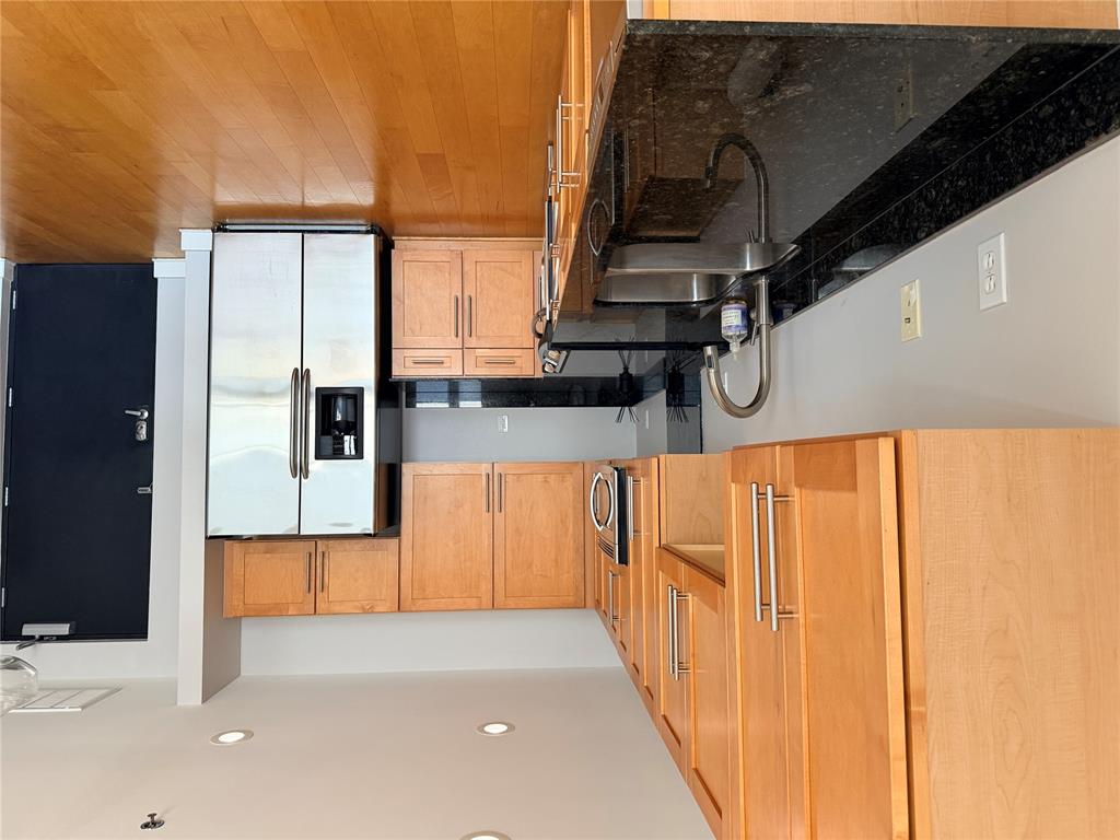 444 N Central Avenue 106 Property Photo 8