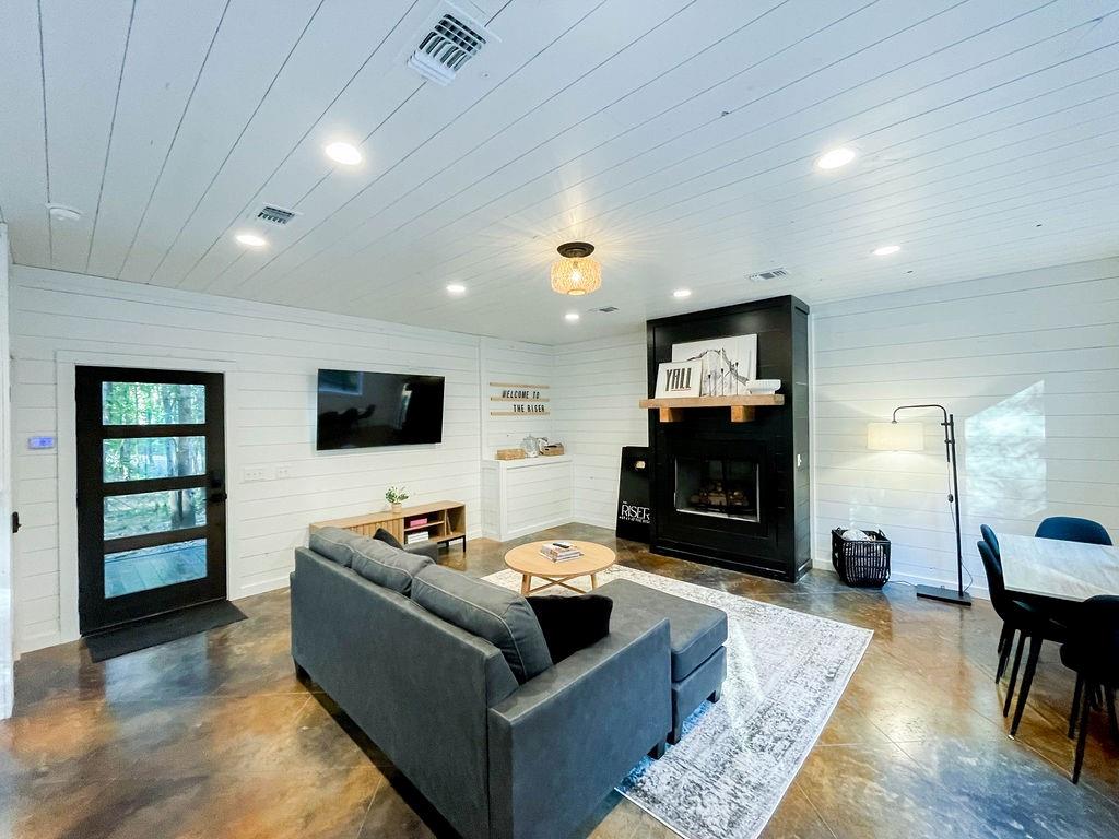 47 Honor Court Property Photo 12
