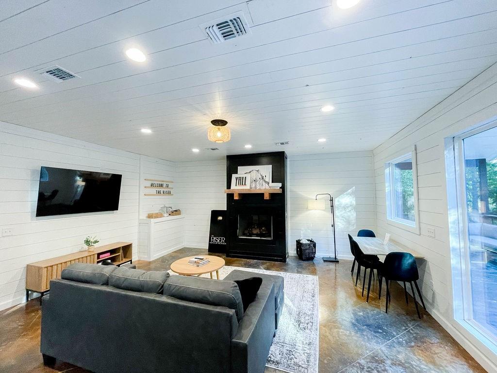 47 Honor Court Property Photo 13
