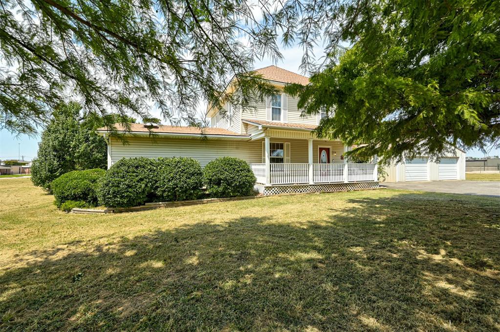 2501 N Walnut Avenue Property Photo 7