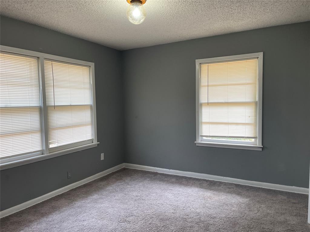 1034 Jasmine Lane Property Photo 5