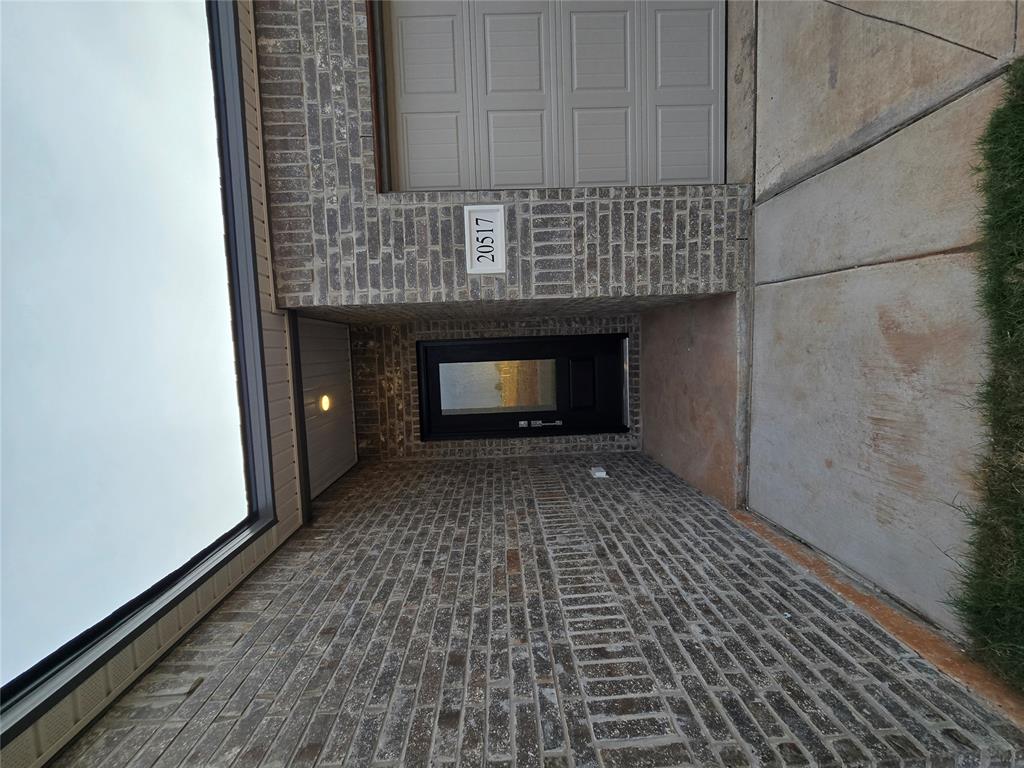 20517 Mule Deer Drive Property Photo 2