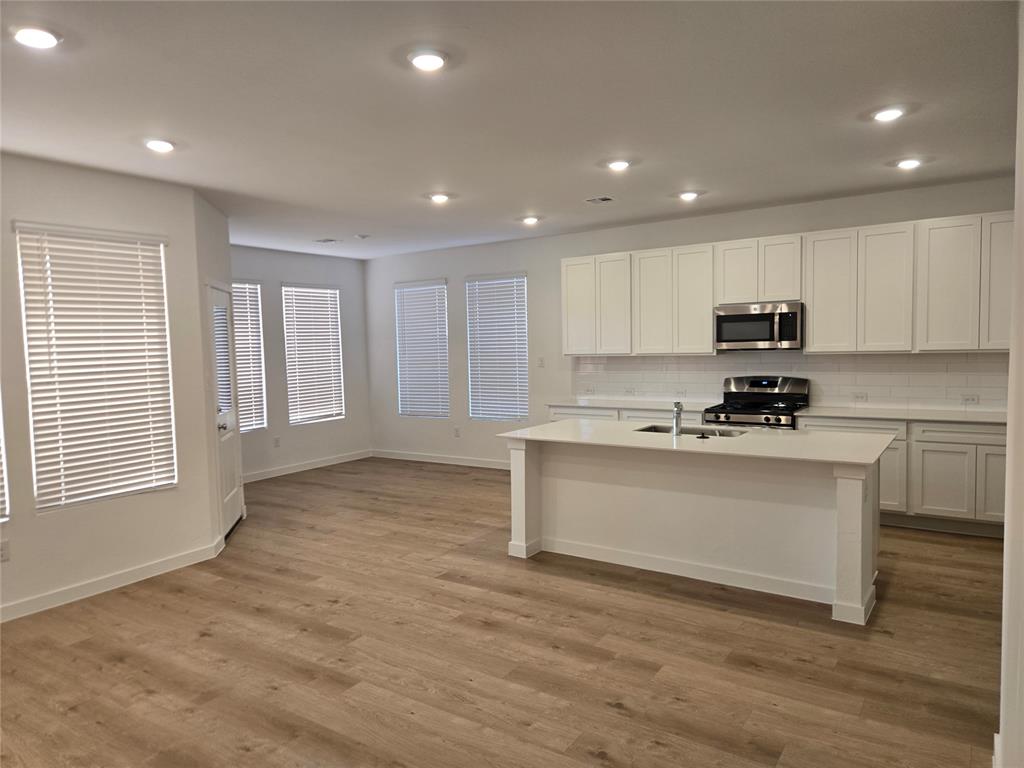 20517 Mule Deer Drive Property Photo 11