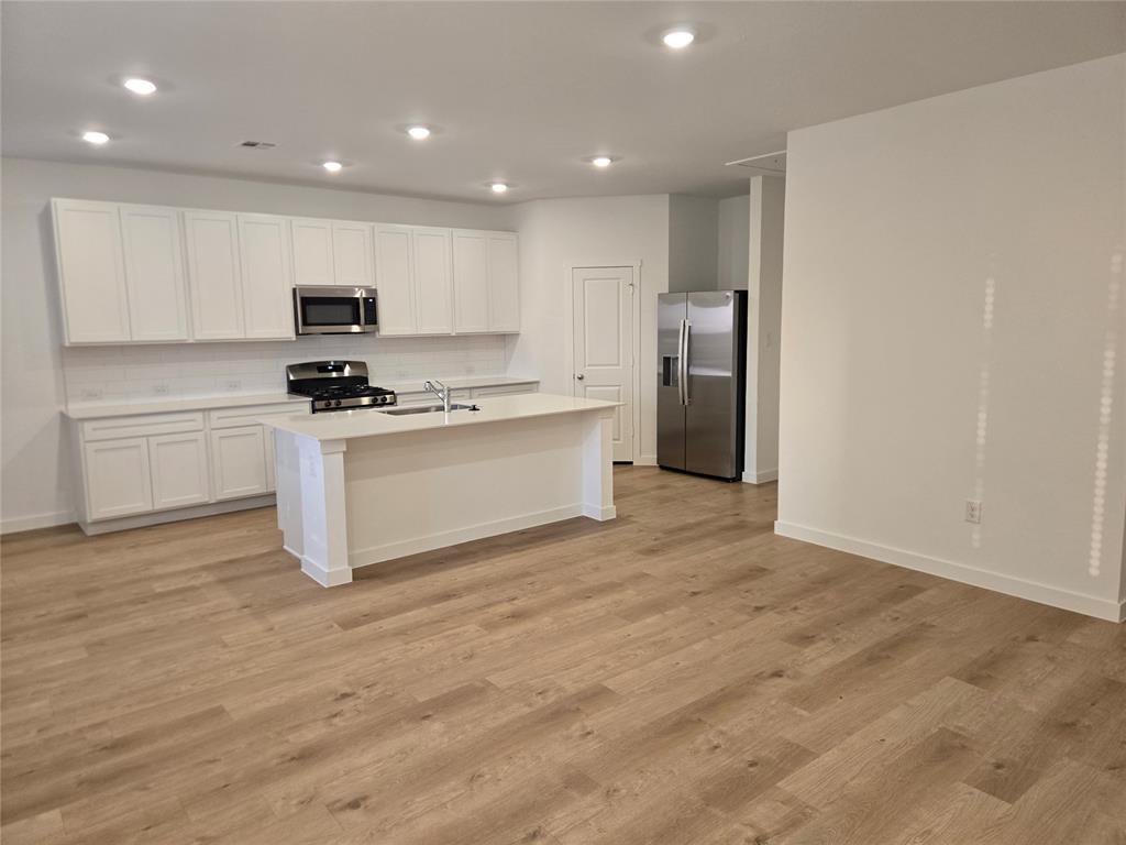 20517 Mule Deer Drive Property Photo 12