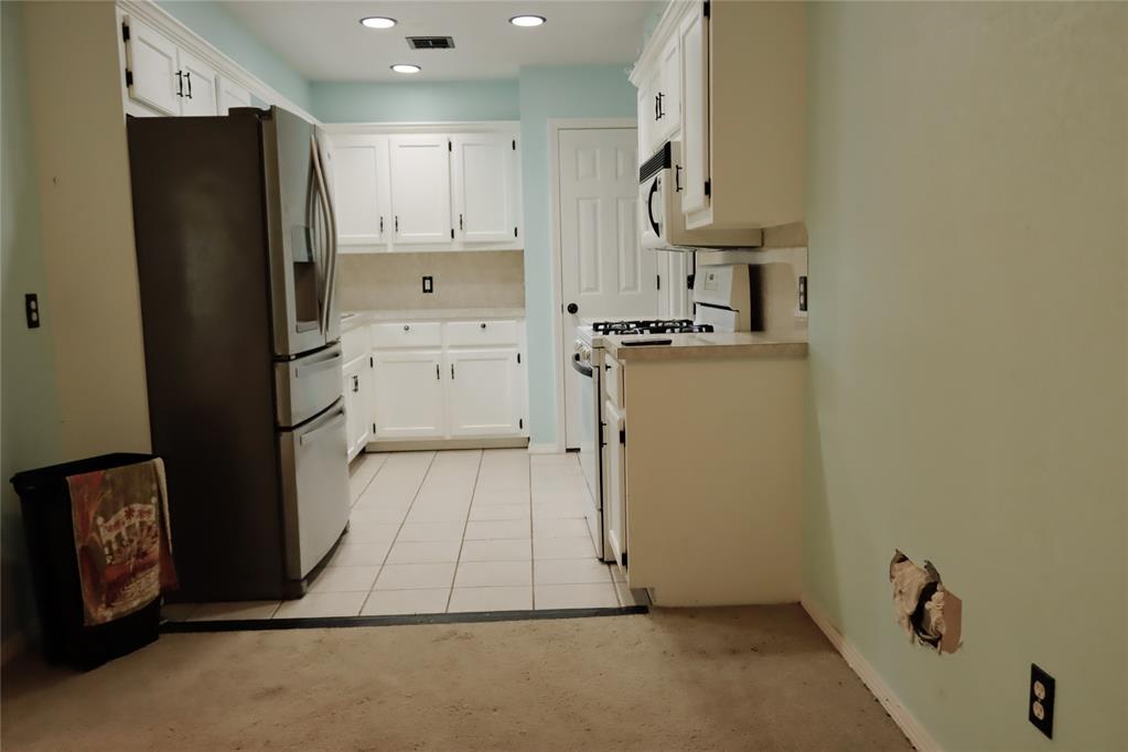 916 N Windermere Drive Property Photo 16