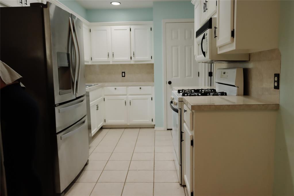 916 N Windermere Drive Property Photo 17