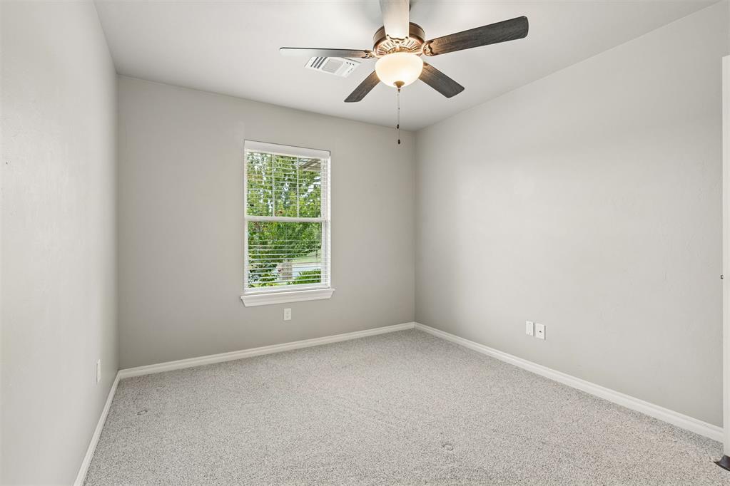 8008 Mimosa Drive Property Photo 18