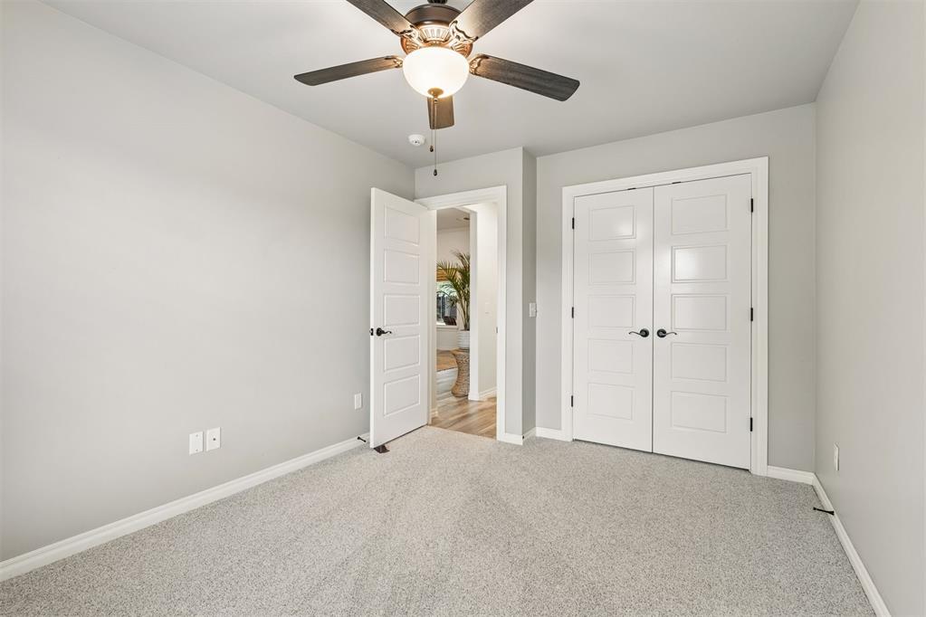 8008 Mimosa Drive Property Photo 19
