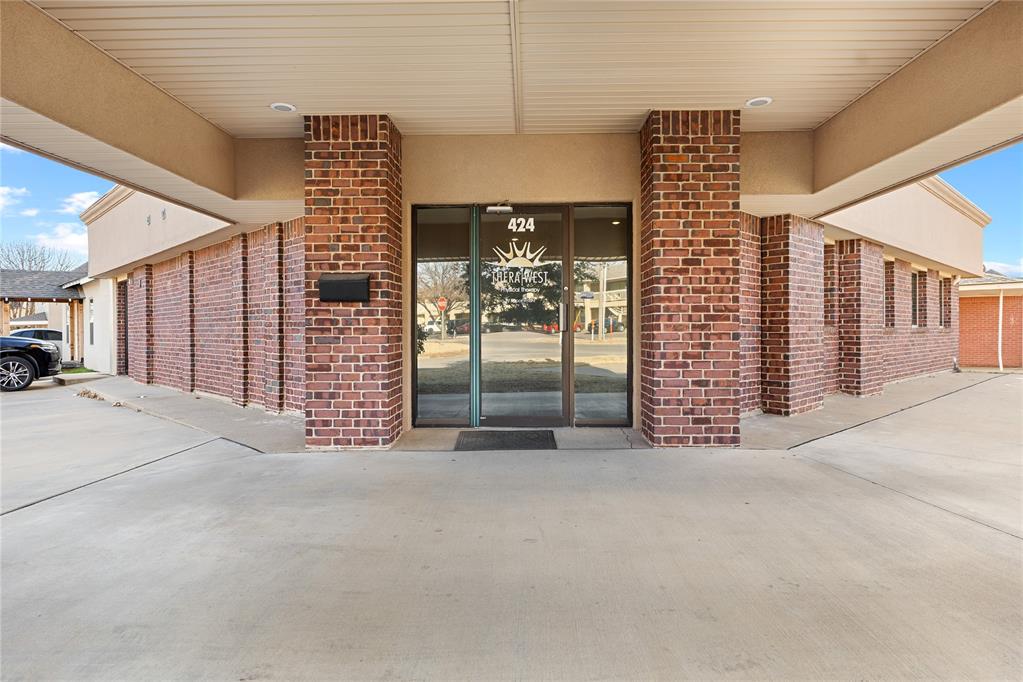 424 N State Street Property Photo 4