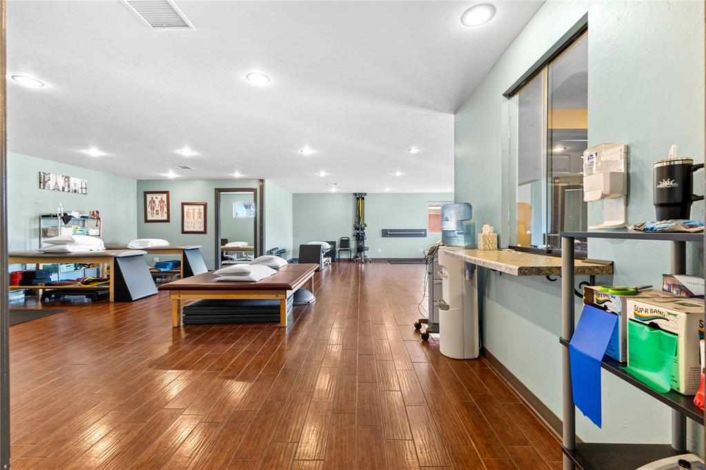 424 N State Street Property Photo 7