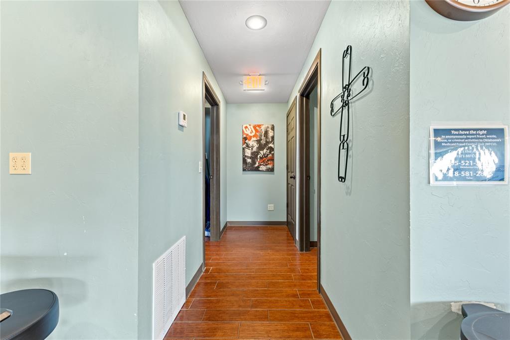 424 N State Street Property Photo 16