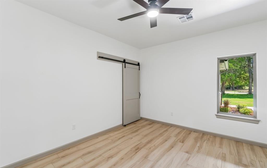 11401 E Draper Avenue Property Photo 20