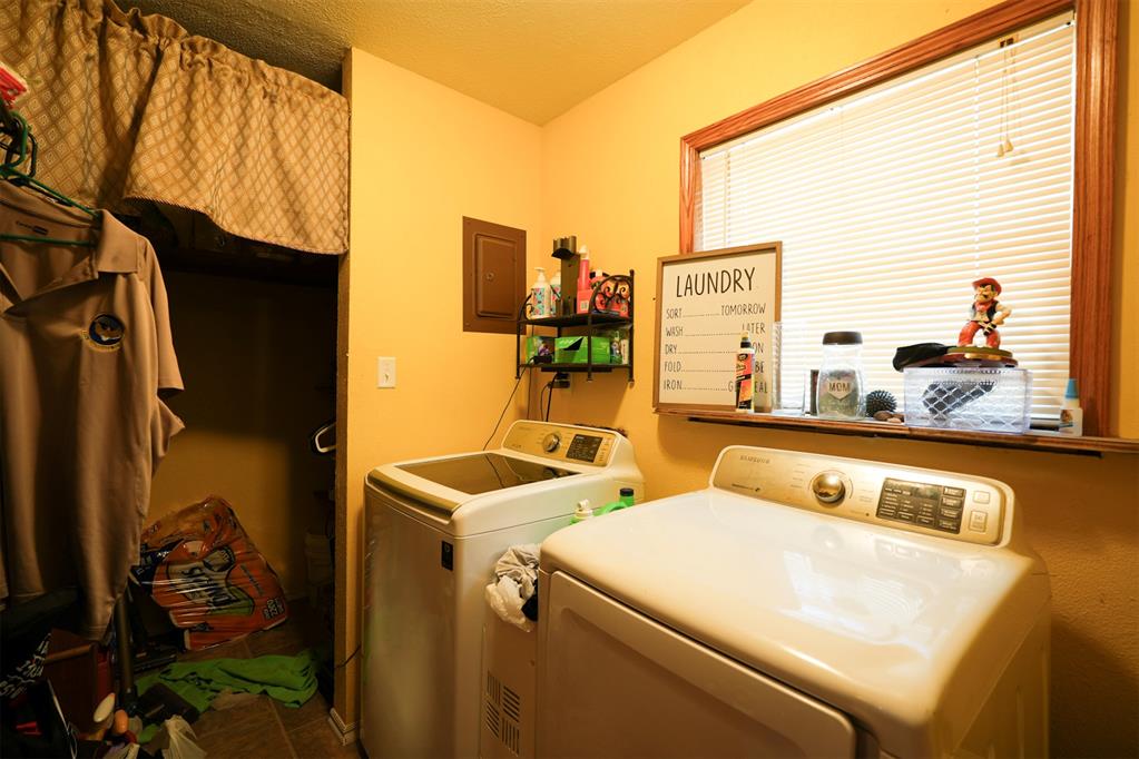 1909 Willard Drive Property Photo 17