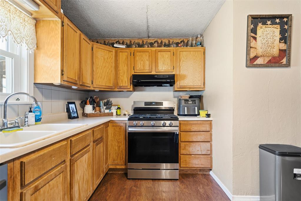 402 W A Street Property Photo 7