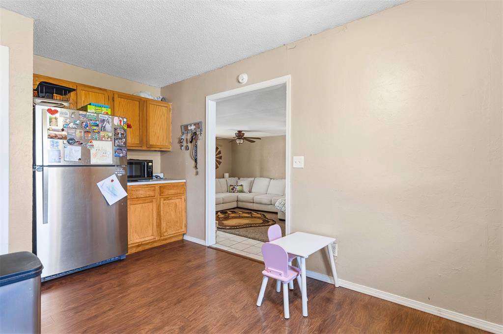 402 W A Street Property Photo 8