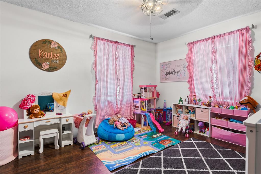 402 W A Street Property Photo 15