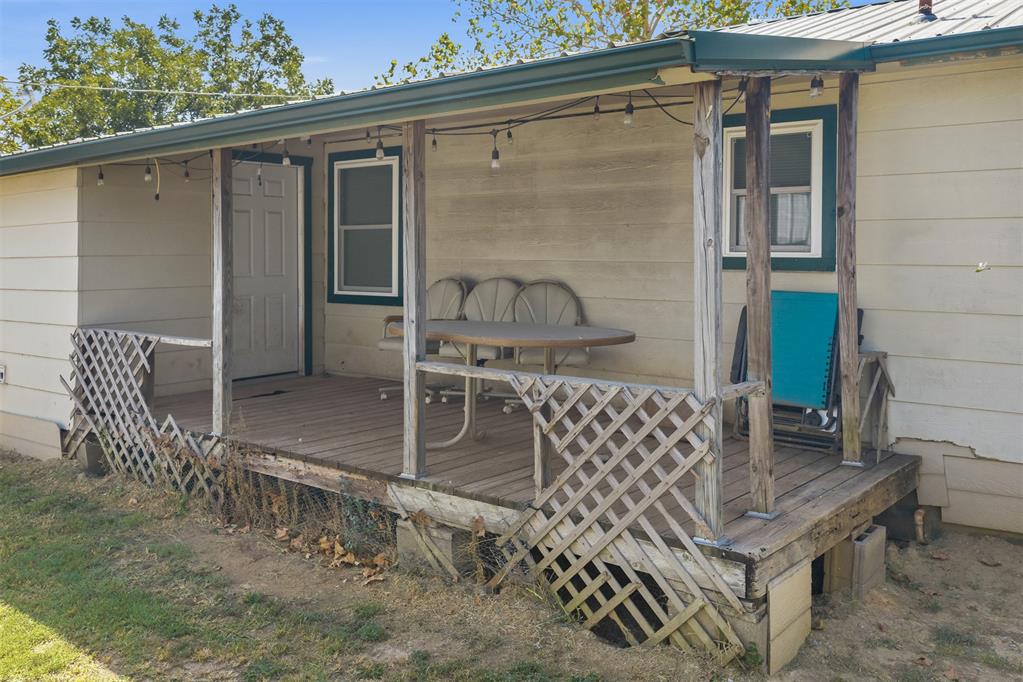 402 W A Street Property Photo 29