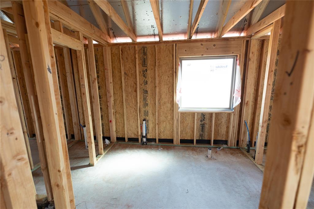 601 Straight Street Property Photo 4