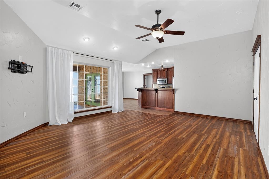 1105 Hershel Drive Property Photo 6