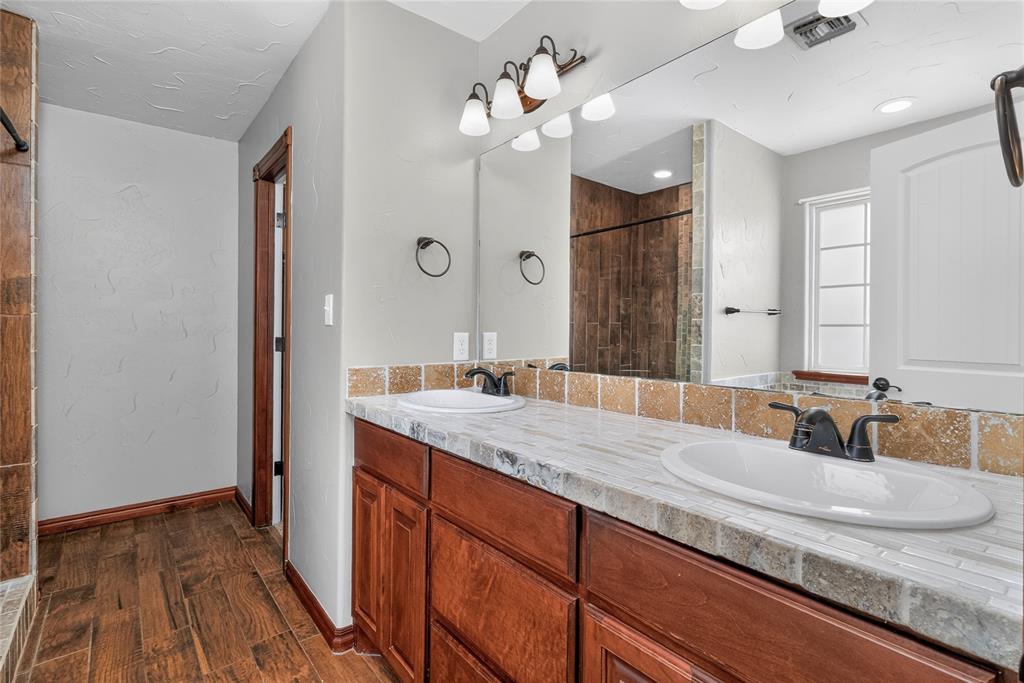 1105 Hershel Drive Property Photo 20