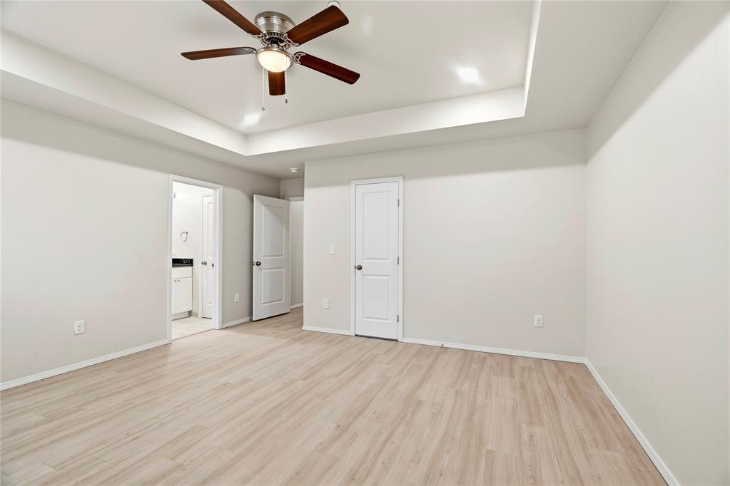 204 E Abbot Lane Property Photo 18