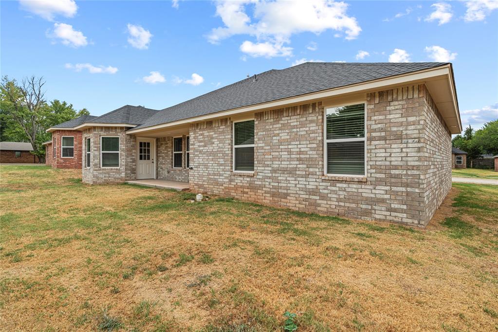 208 E Abbot Lane Property Photo 33