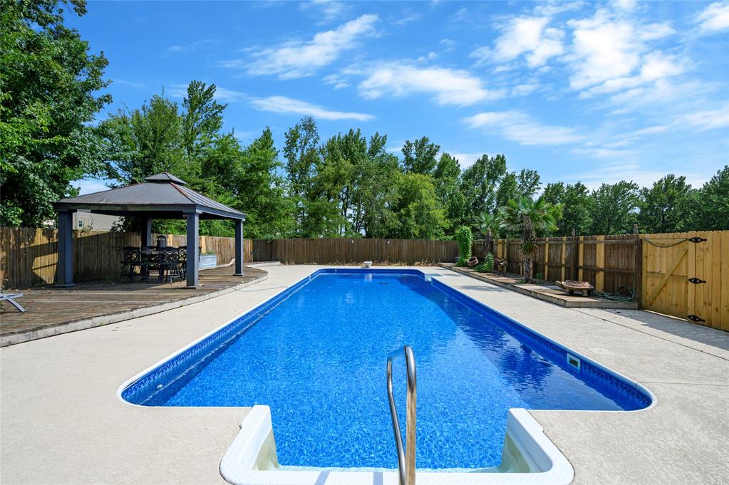 113 High Meadow Circle Property Photo 3