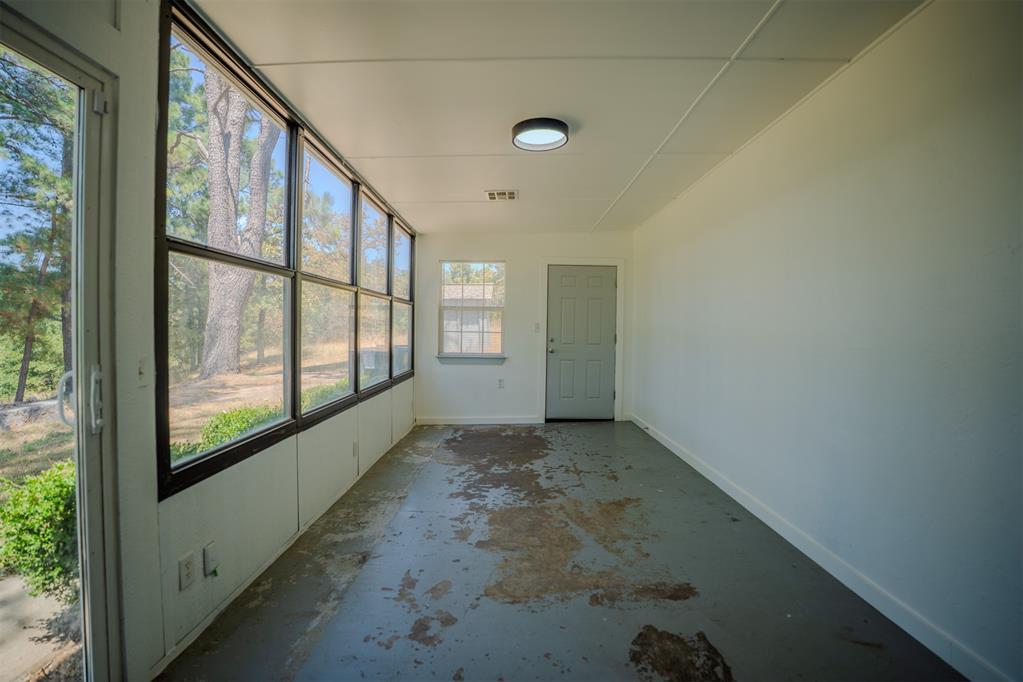 5617 S Indian Meridian Road Property Photo 3
