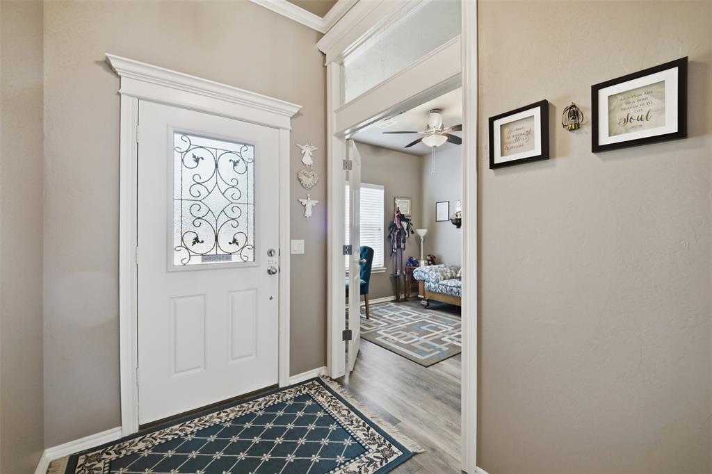 9121 Nw 89th Street Property Photo 4