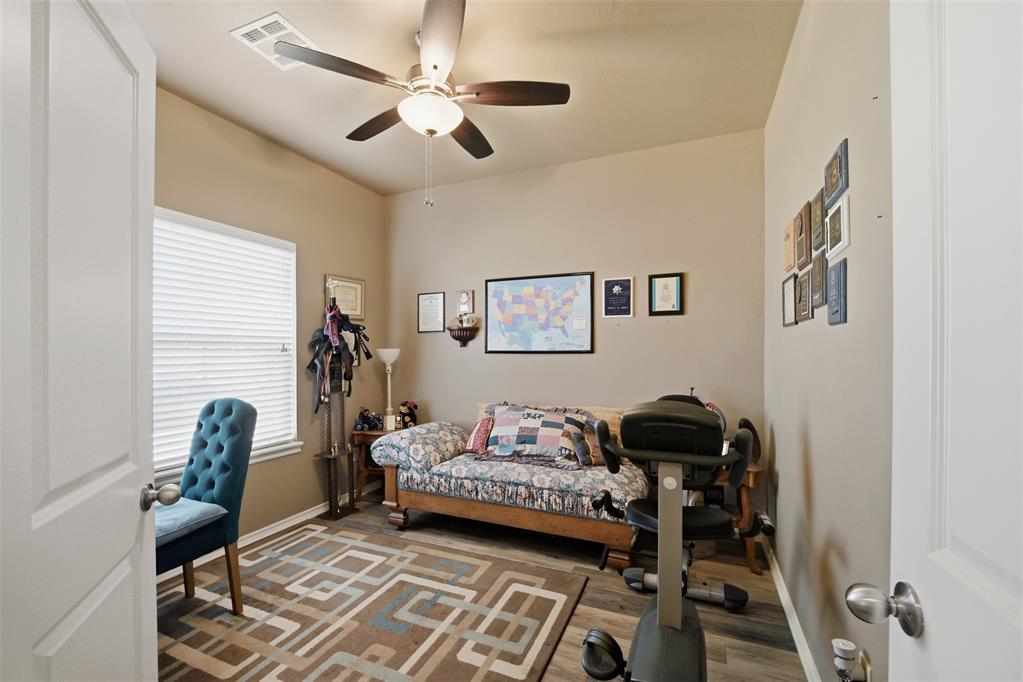 9121 Nw 89th Street Property Photo 5