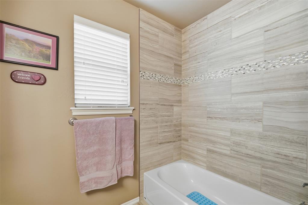 9121 Nw 89th Street Property Photo 22