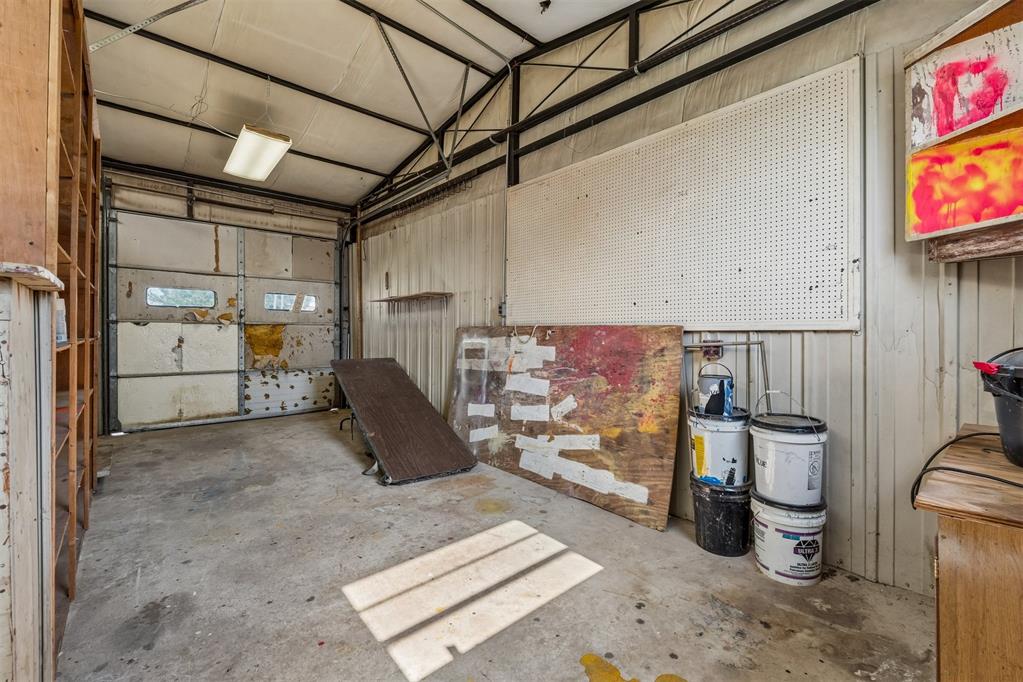 902 N Purdue Avenue Property Photo 25