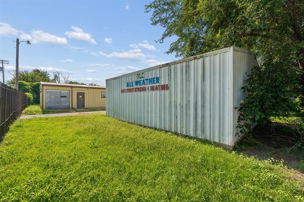 902 N Purdue Avenue Property Photo 34